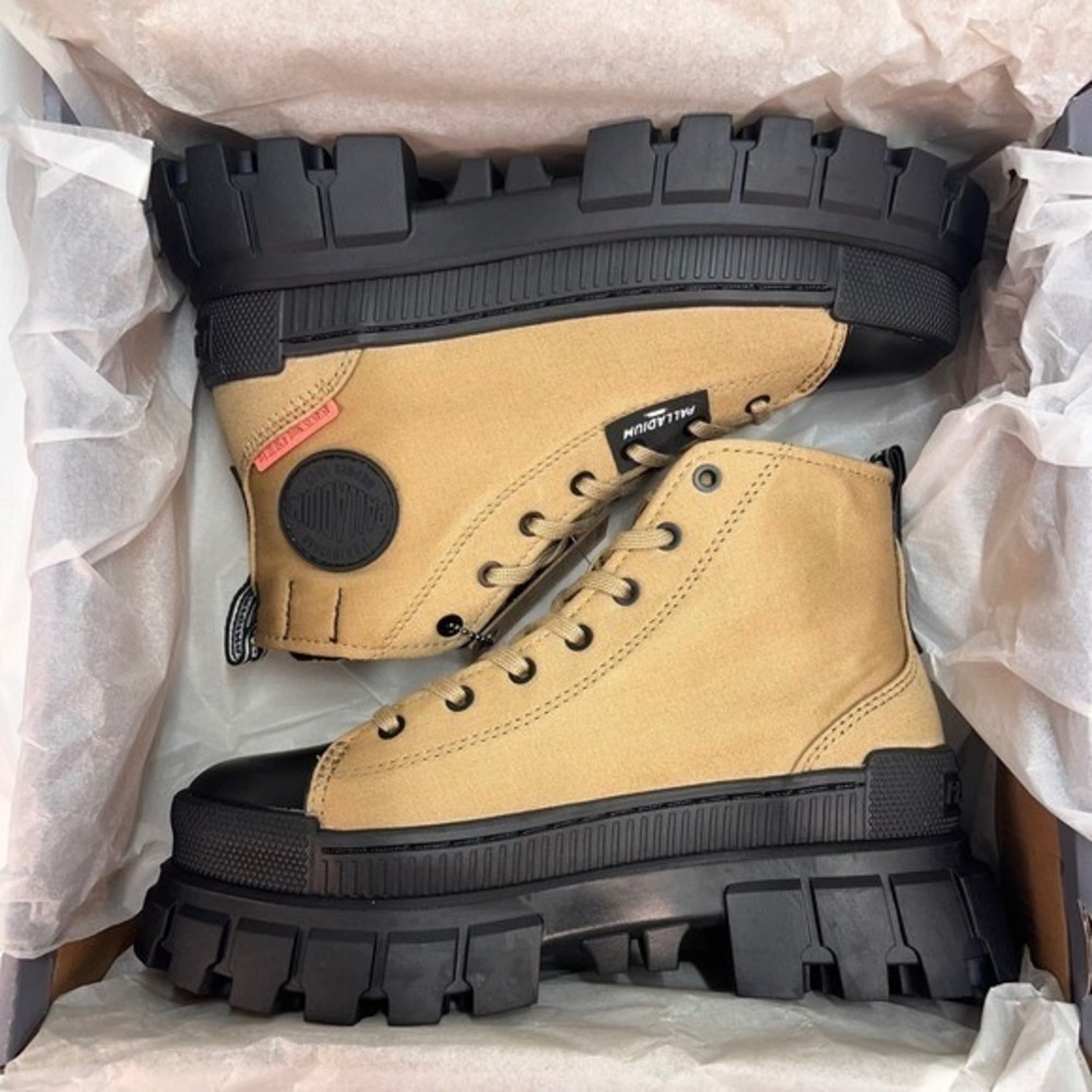 Palladium Revolt Hi TX Olive Women's Platform Lug Sole Ankle Boots - Picture 2 of 10
